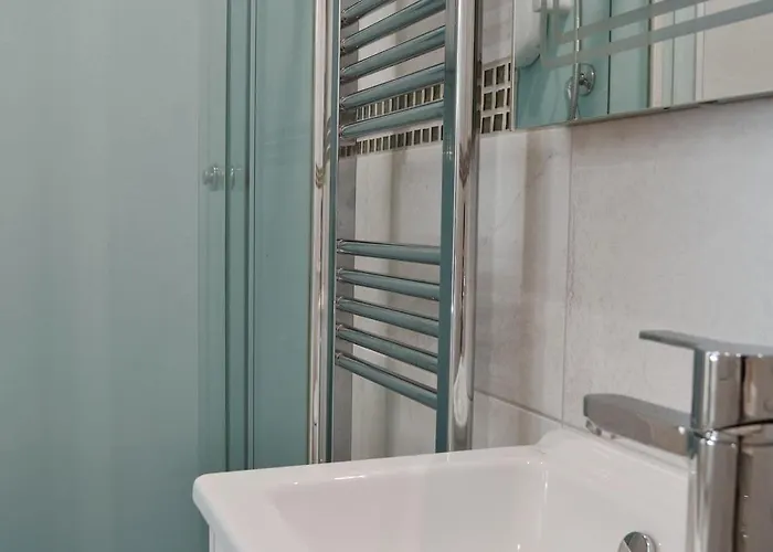 9 Greta Grove House * كيسويك